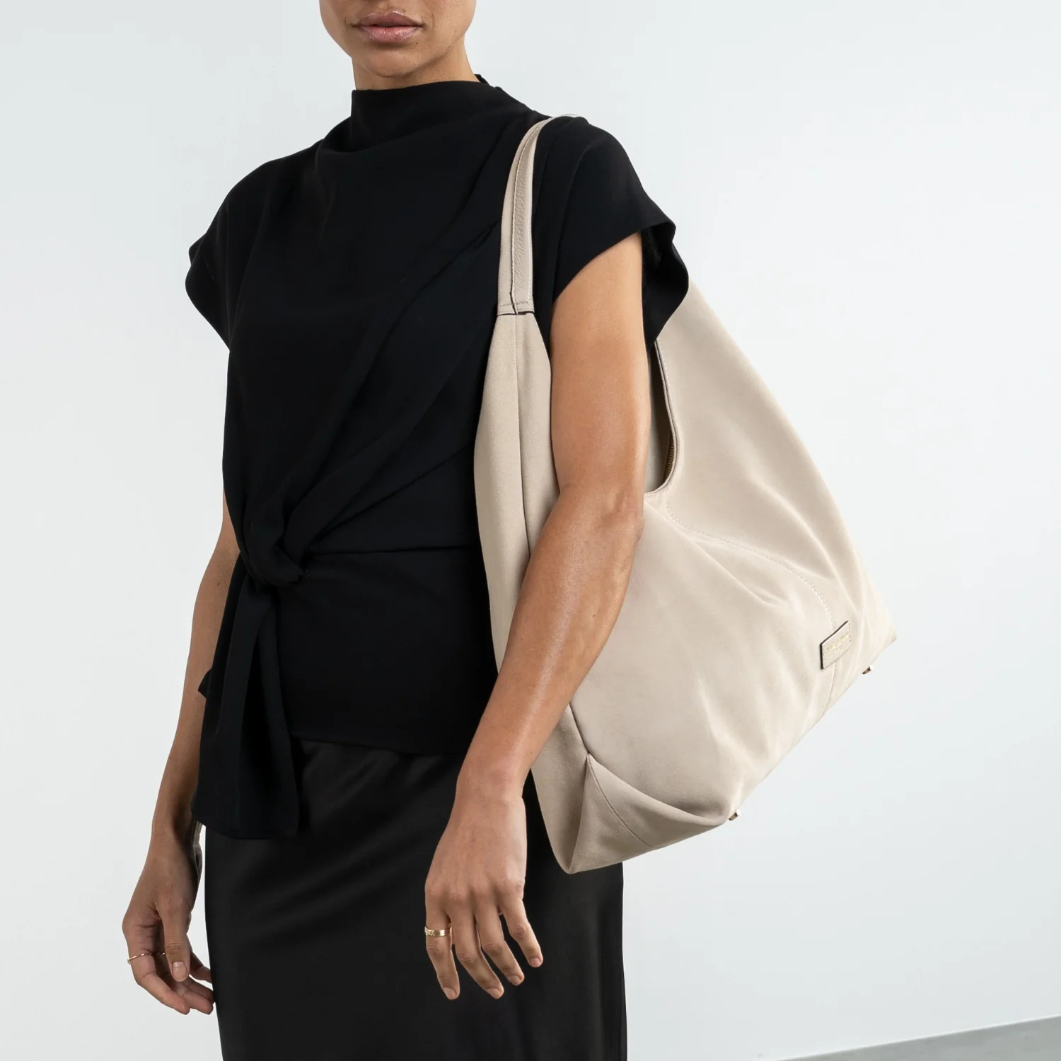 Isabel Bernard Honoré Grace cream suede shoulder bag IB25093-170 - Image 2