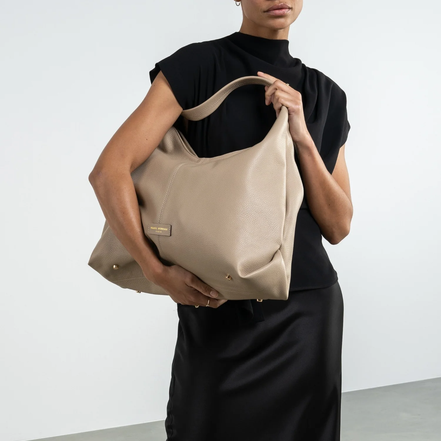 Isabel Bernard Honoré Grace taupe calfskin leather shoulder bag IB25093-078 - Image 3