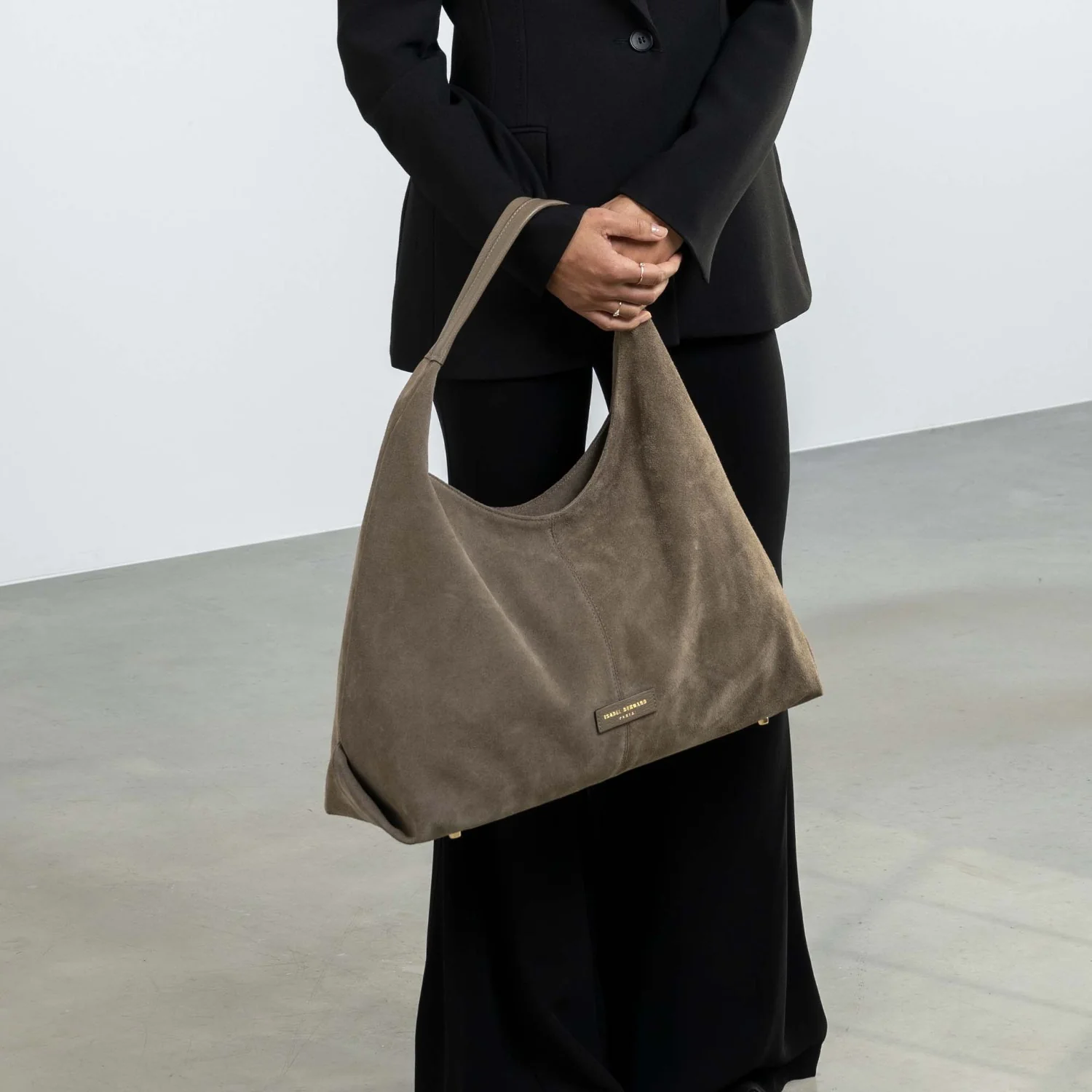 Isabel Bernard Honoré Grace taupe suede shoulder bag IB25093-178 - Image 3
