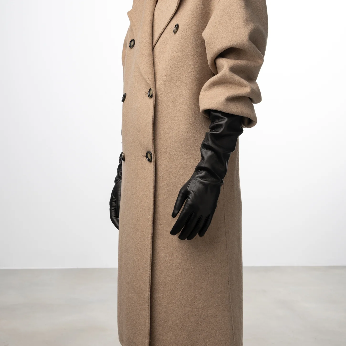 Isabel Bernard Honoré Ines black goatskin leather gloves IB67005-301-6.5 - Image 3