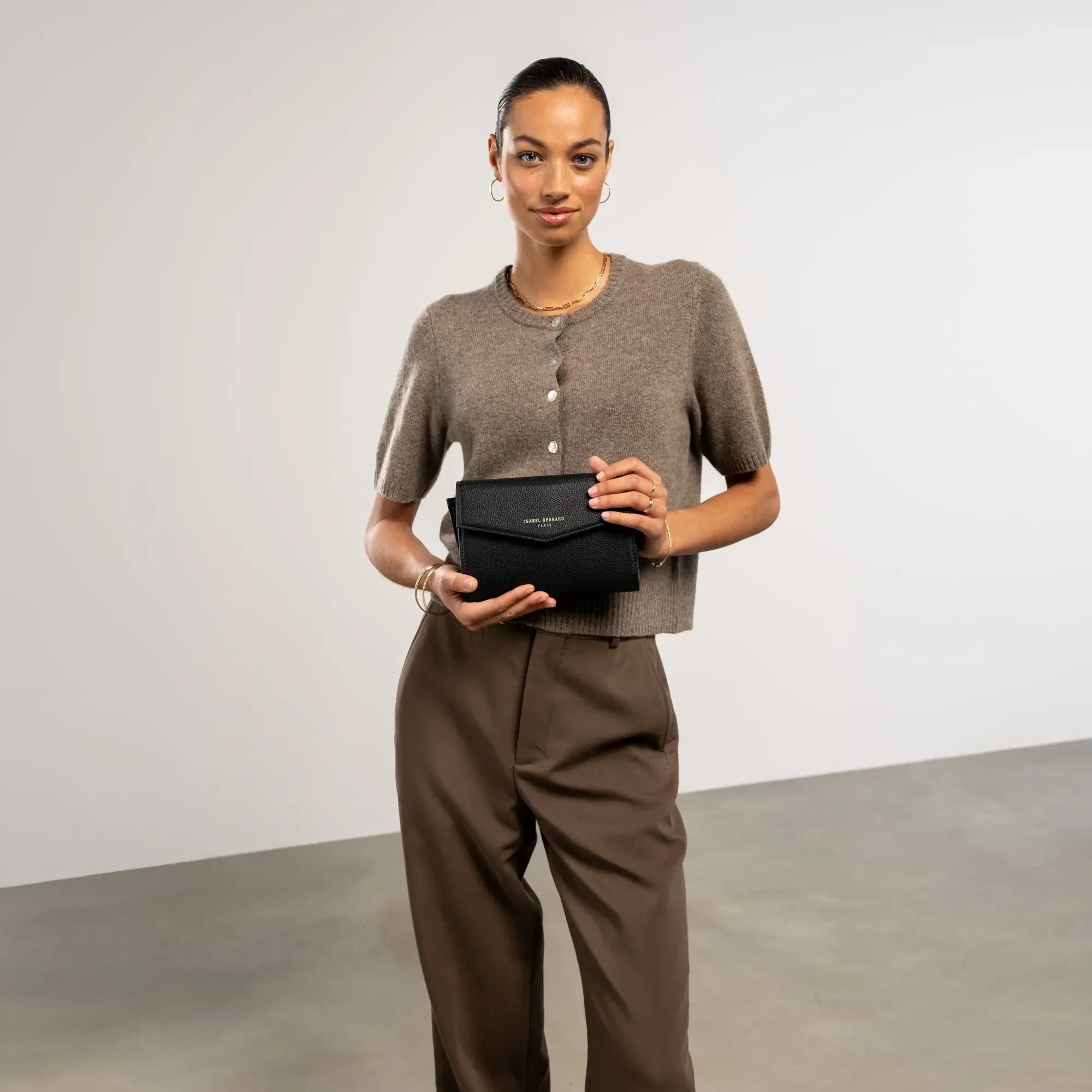 Isabel Bernard Honoré Lina Black Clutch With Detachable Shoulder Chain IB21135-001 - Image 2