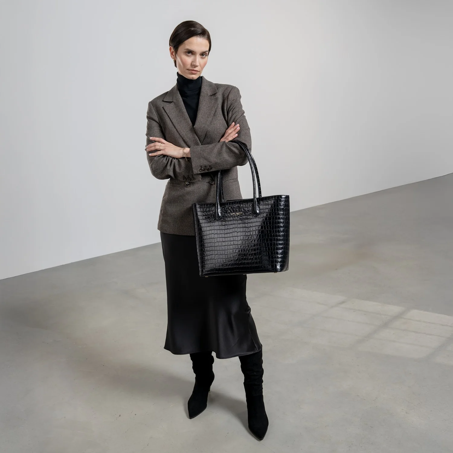Isabel Bernard Honoré Lysanne Croco Black Calfskin Shopper IB25024 - Image 4