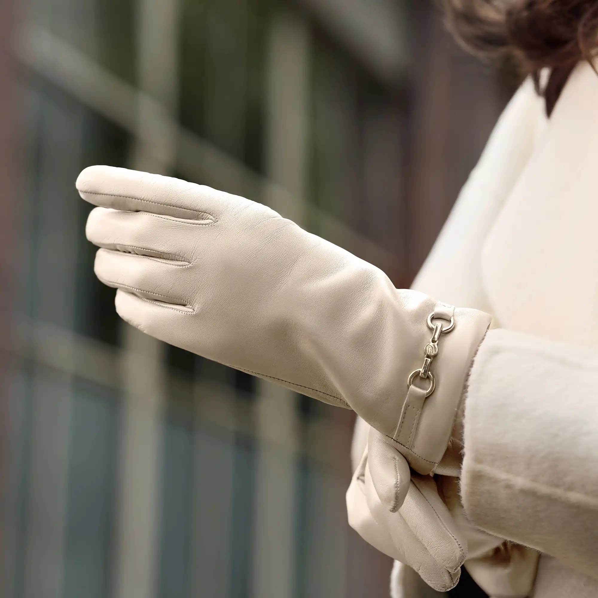 Isabel Bernard Honoré Marcelia cream goatskin leather gloves IB67001-372-7 - Image 2