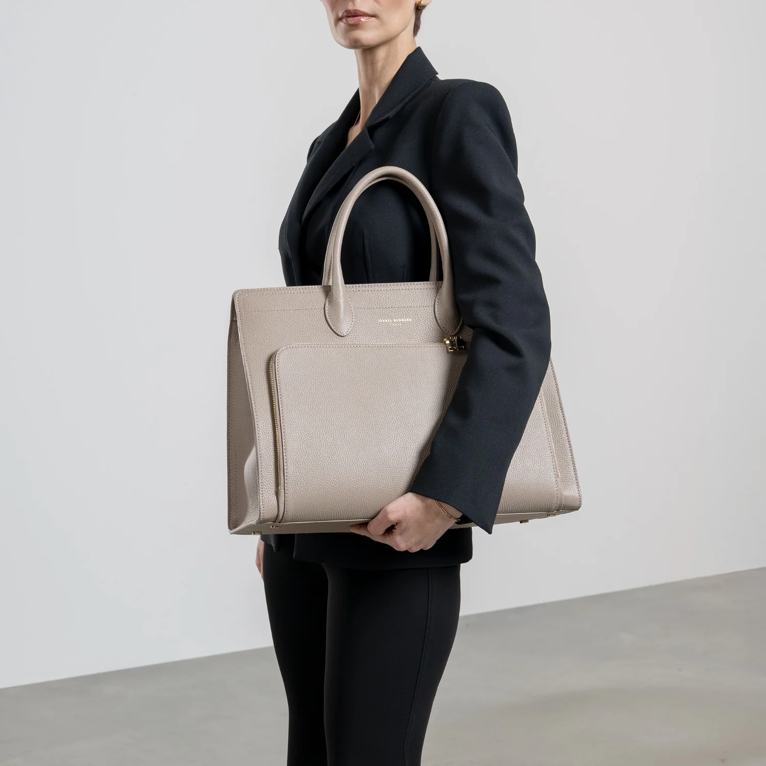 Isabel Bernard Honoré Nadine Taupe Leather Handbag made of Calfskin IB25038 - Image 2