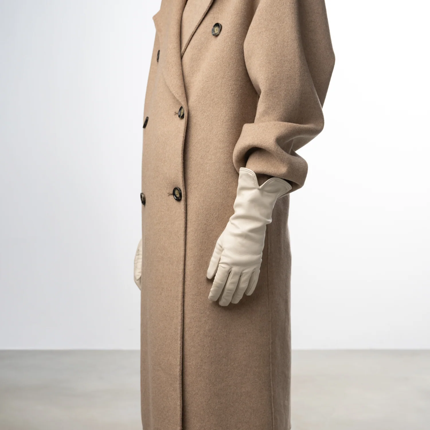 Isabel Bernard Honoré Sylvie cream goatskin leather gloves IB67004-372-7 - Image 3