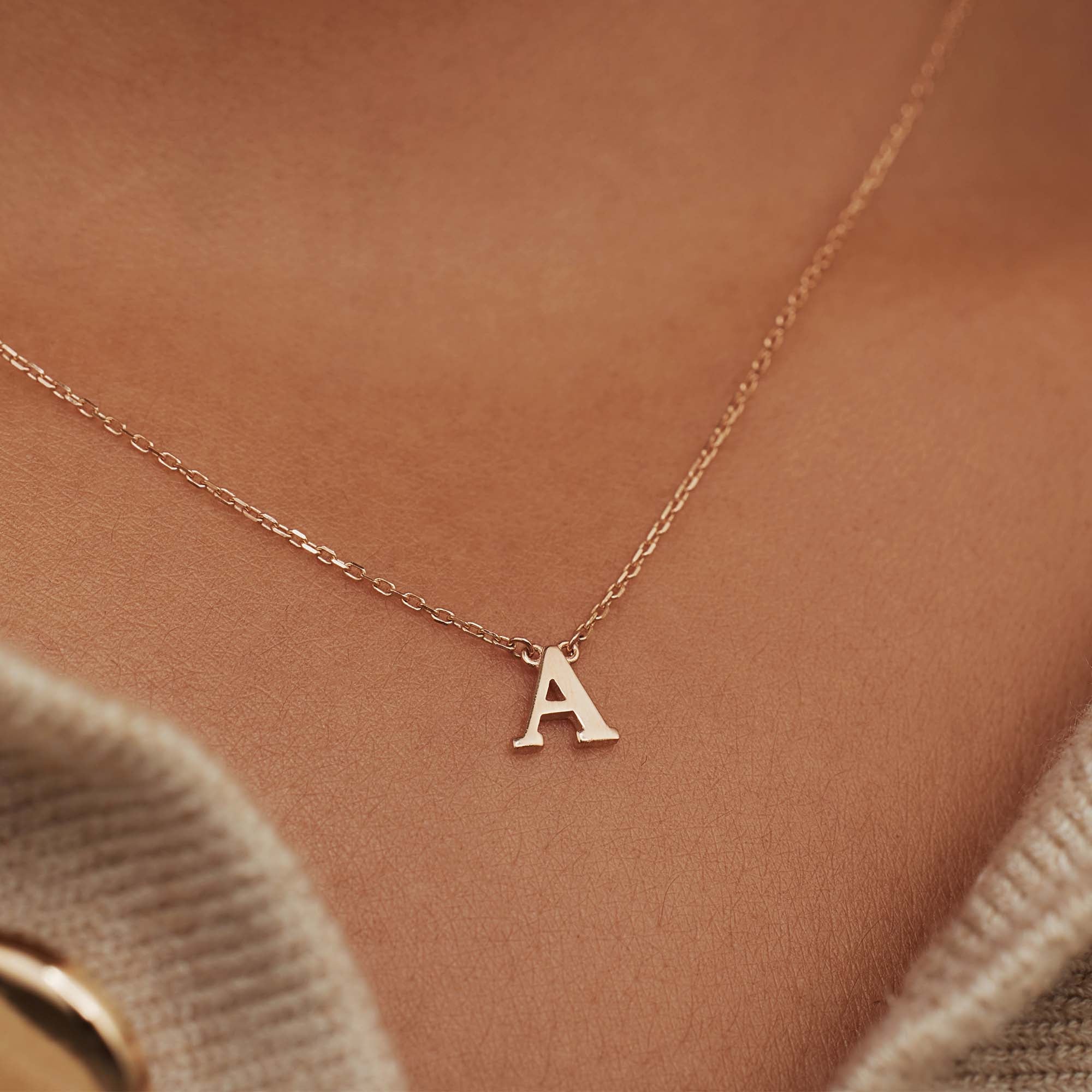 Isabel Bernard La Concorde Chloé 14 Carat Rosegold Initial Necklace IB340062-A - Image 4