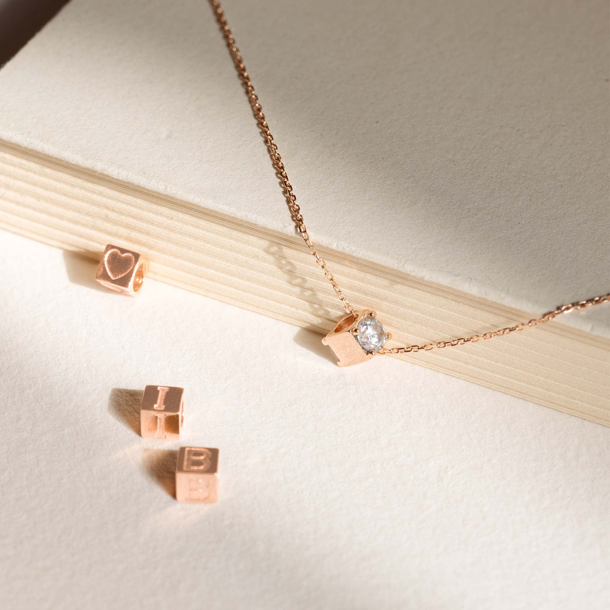 Isabel Bernard La Concorde Felie 14 Carat Rosegold cube Charm IB350049 - Image 6