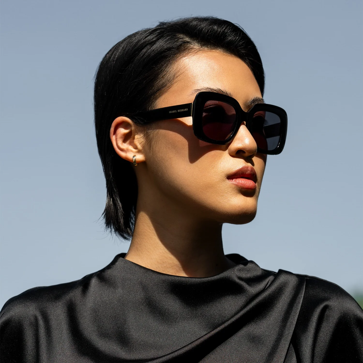 Isabel Bernard La Villette Rive Black Vierkante Sunglasses IB400003-01-01 - Image 2