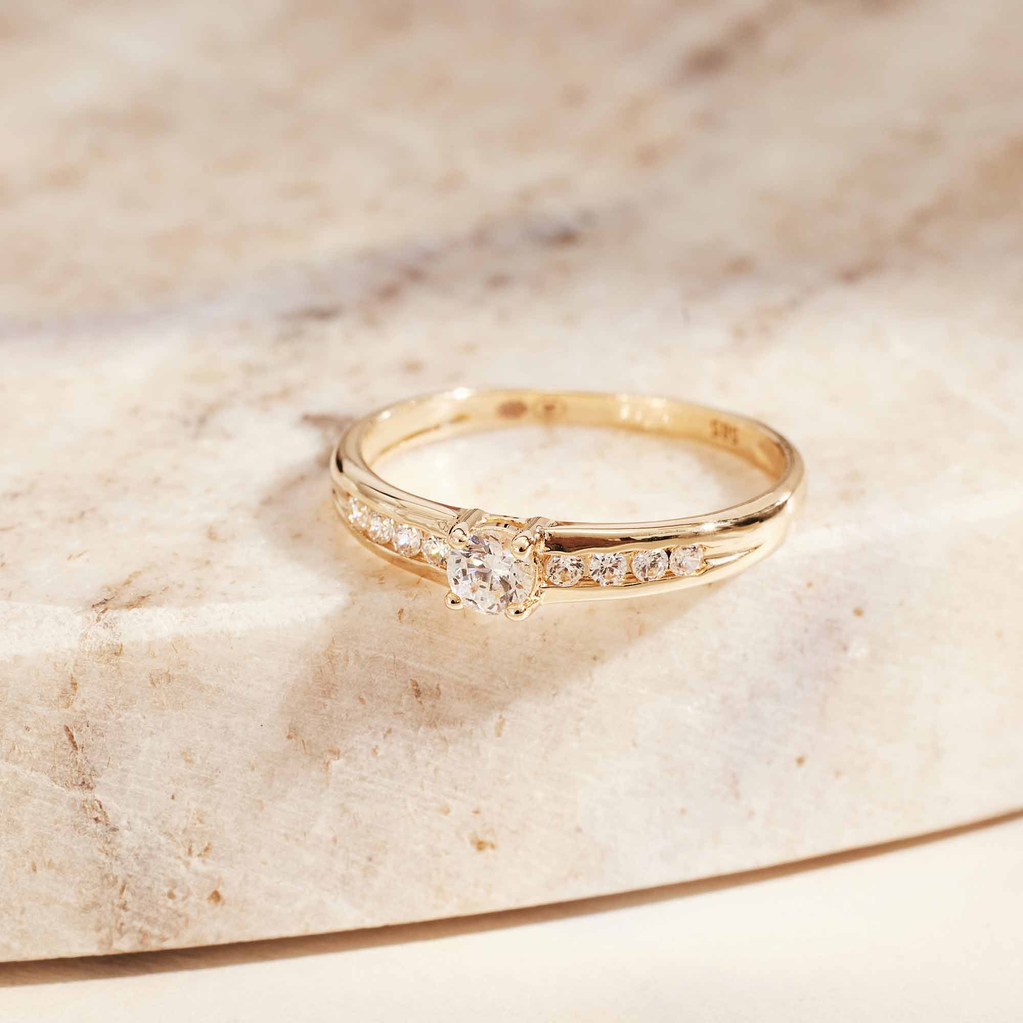 Isabel Bernard 14 Carat Golden Le Marais Estee Ring IB330069-50 (size: 50) - Image 5