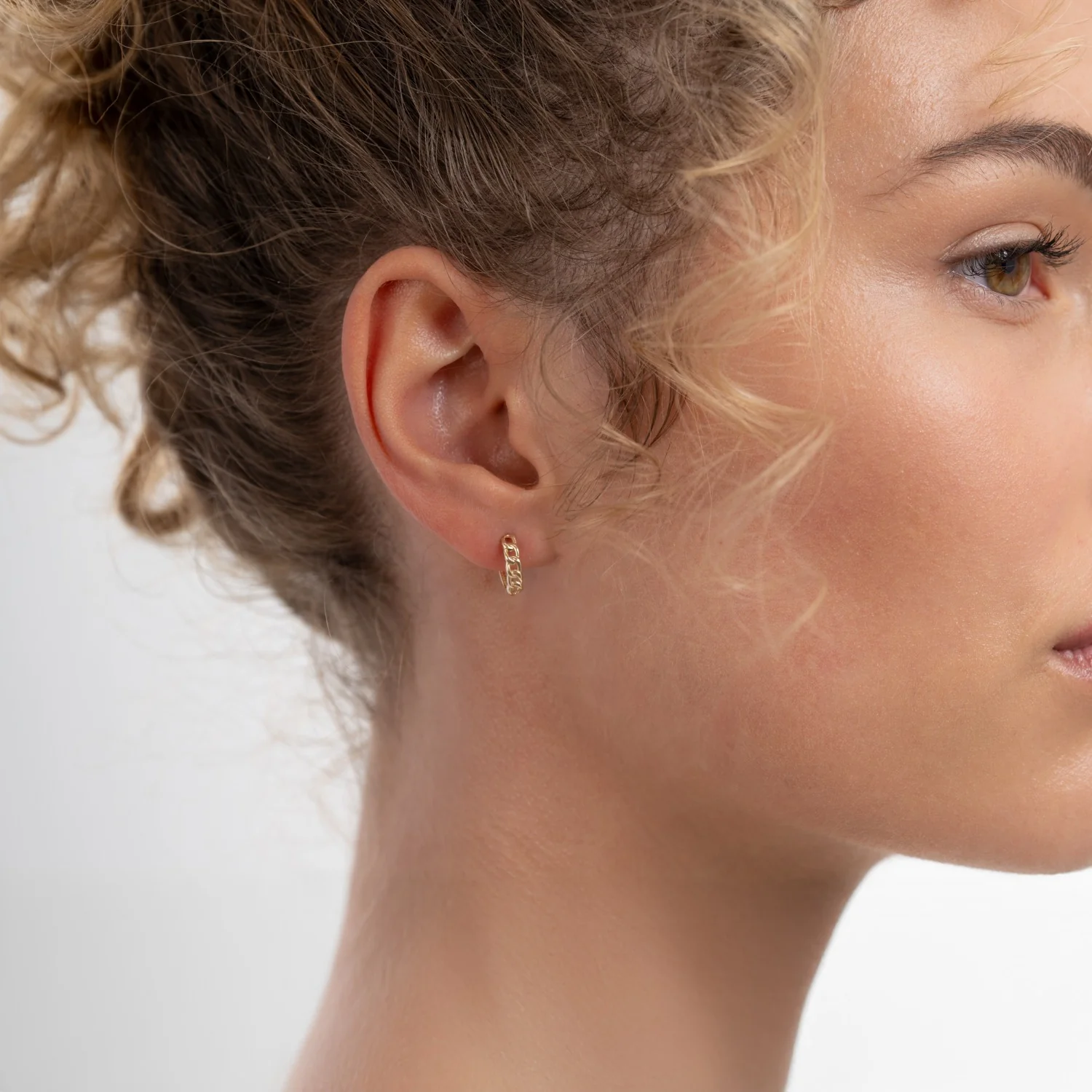 Isabel Bernard Le Marais Règine 14 Carat Golden Hoop Earrings IB360219 - Image 3
