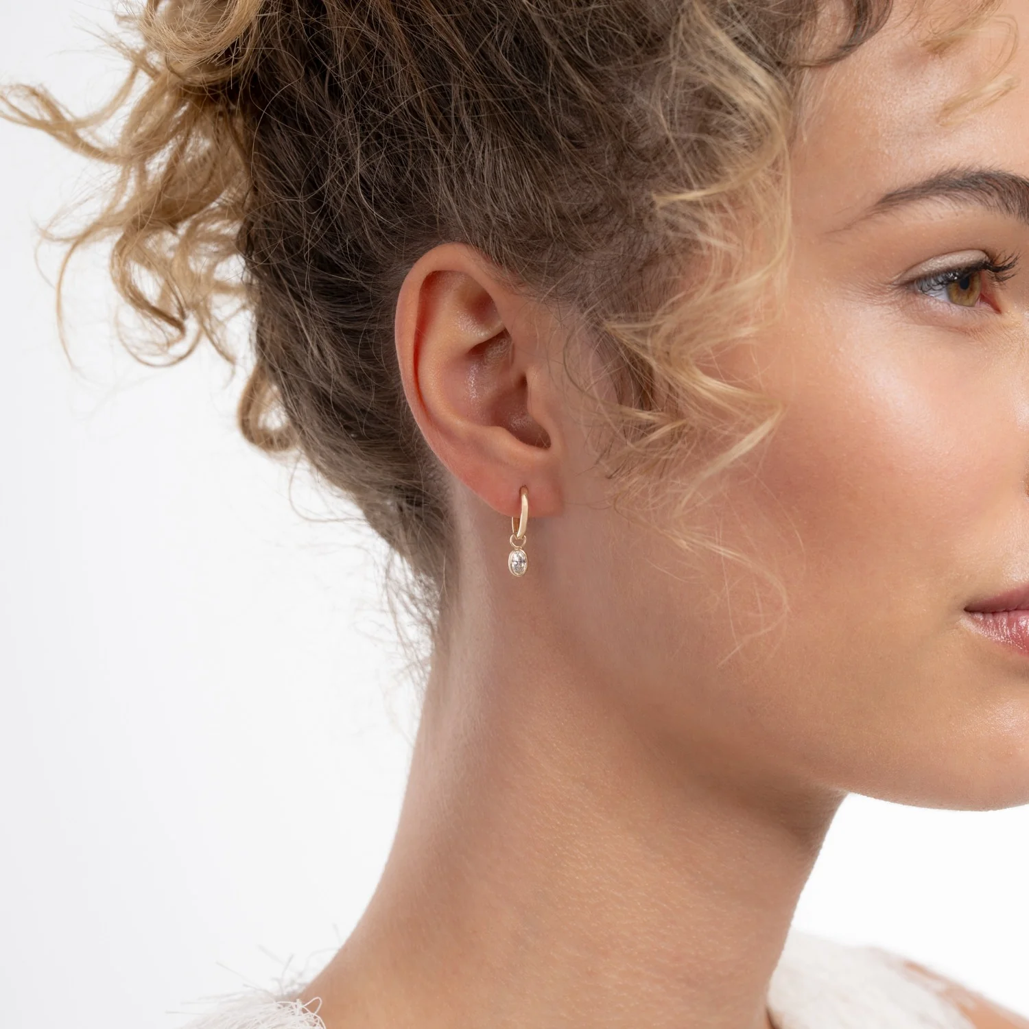 Isabel Bernard Le Marais Sophie 14 Karat Gold Hoop Earrings With Zirconia Stone IB360293 - Image 3