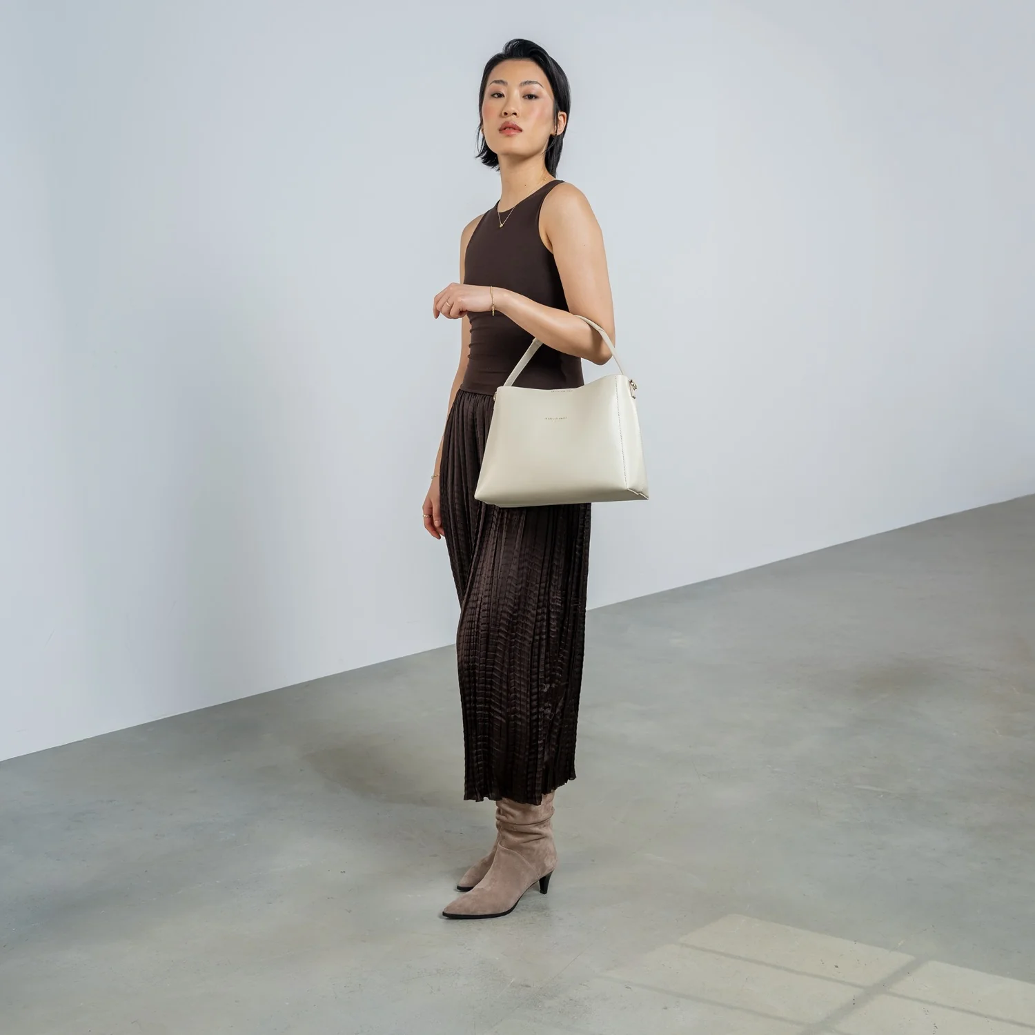 Isabel Bernard Montmartre Béatrice creme vegetable tanned leather handbag IB25095-370 - Image 3
