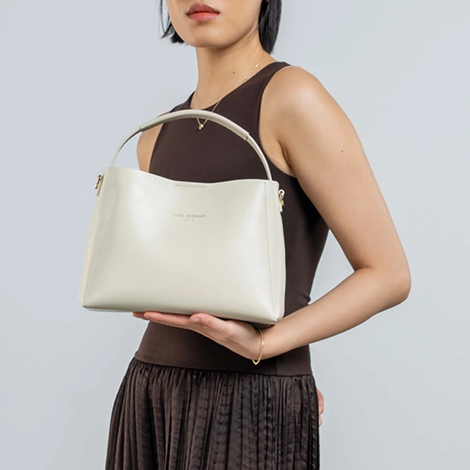 Isabel Bernard Montmartre Béatrice Midi creme vegetable tanned leather handbag IB25094-370 - Image 2