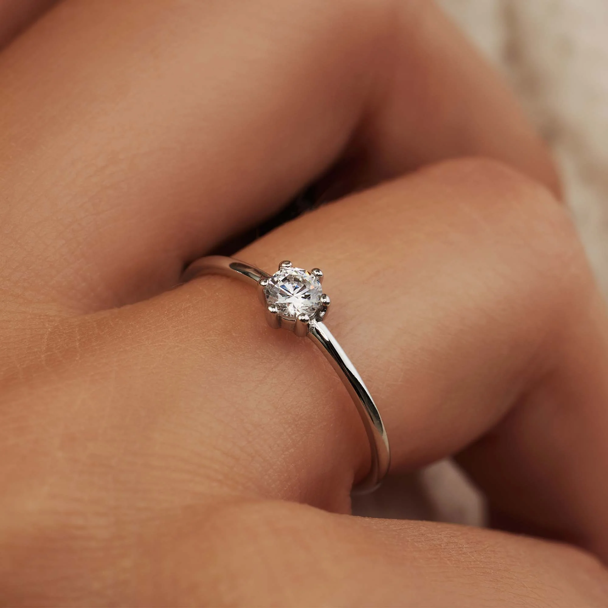 Isabel Bernard Saint Germain Abelle 14 Carat Whitegold Ring IB330024-48 - Image 4