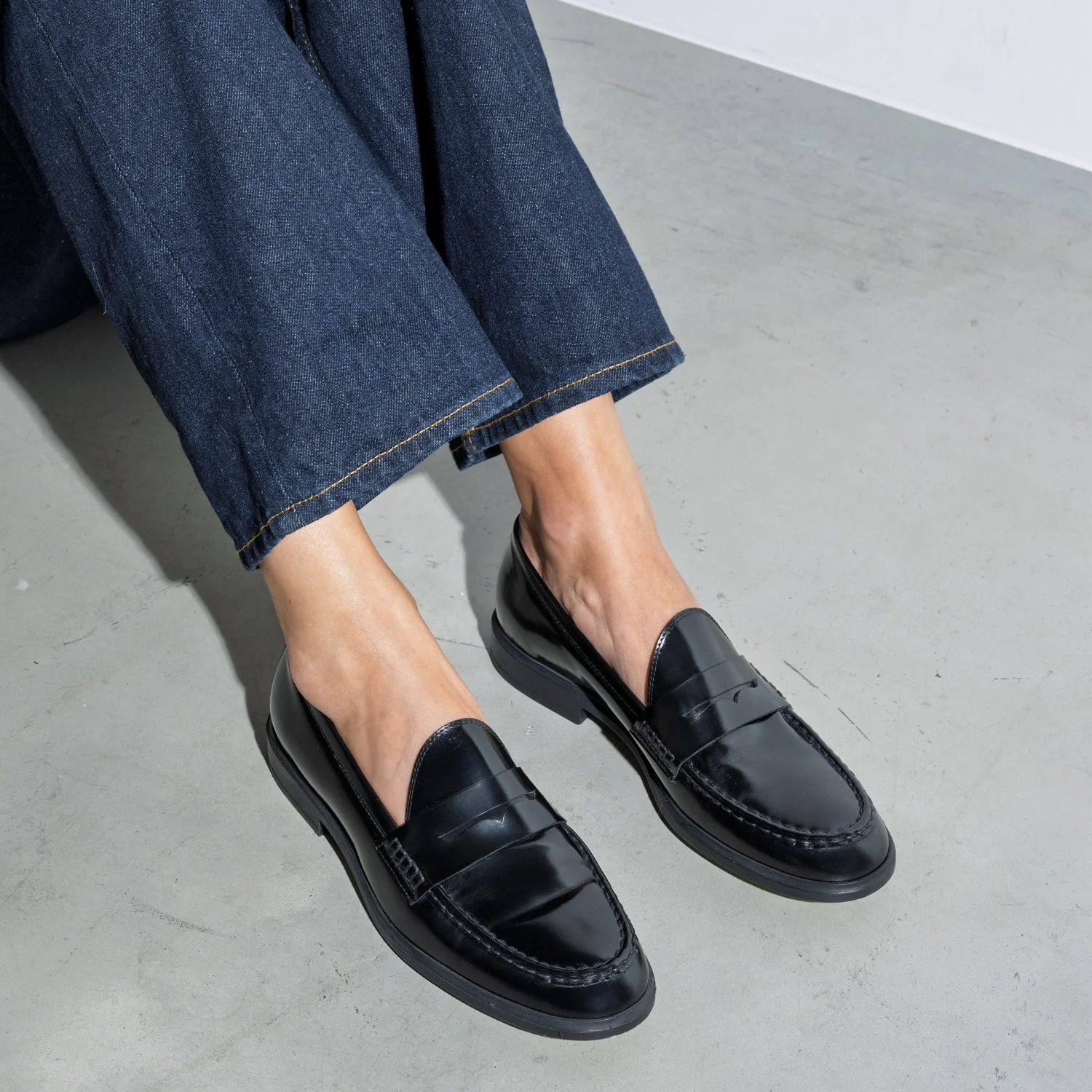 Isabel Bernard Vendôme Blandine black spazzolato leather loafers IB51015-601-37 - Image 2