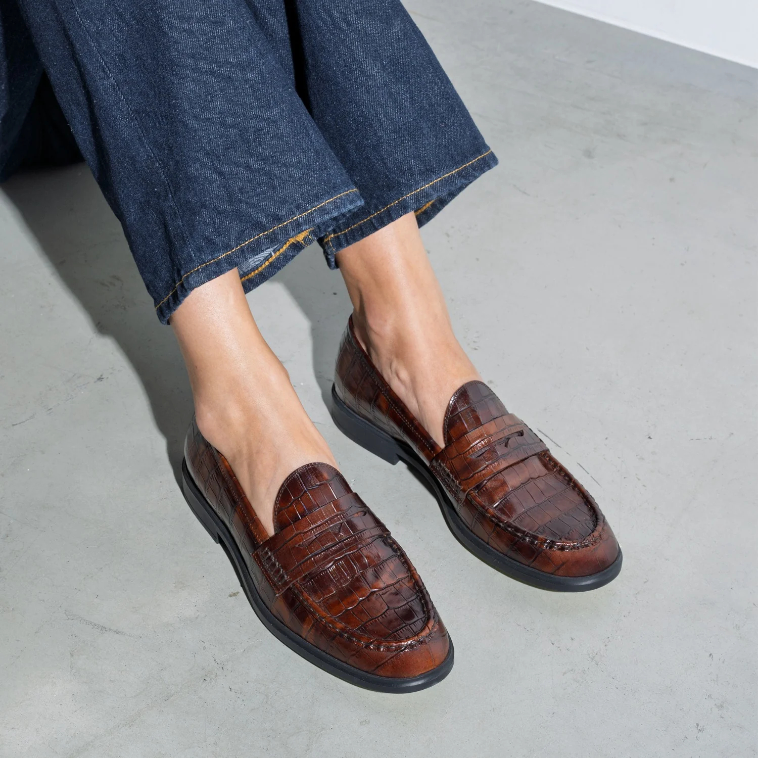Isabel Bernard Vendôme Blandine croco brown calfskin leather loafers IB51015-230-37 - Image 2