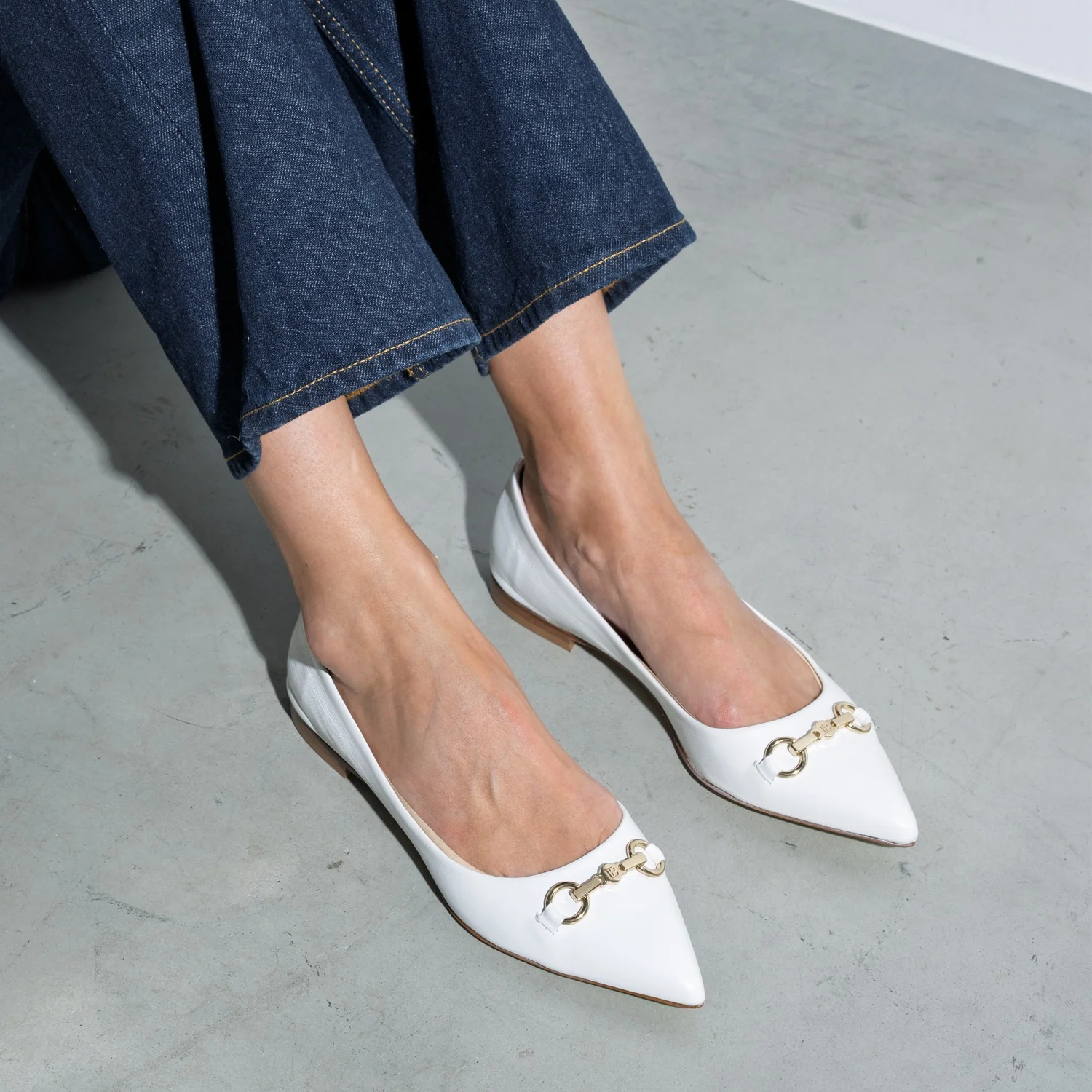 Isabel Bernard Vendôme Elita White Leather Bellerinas made of Calfskin IB51002-00-42 - Image 2