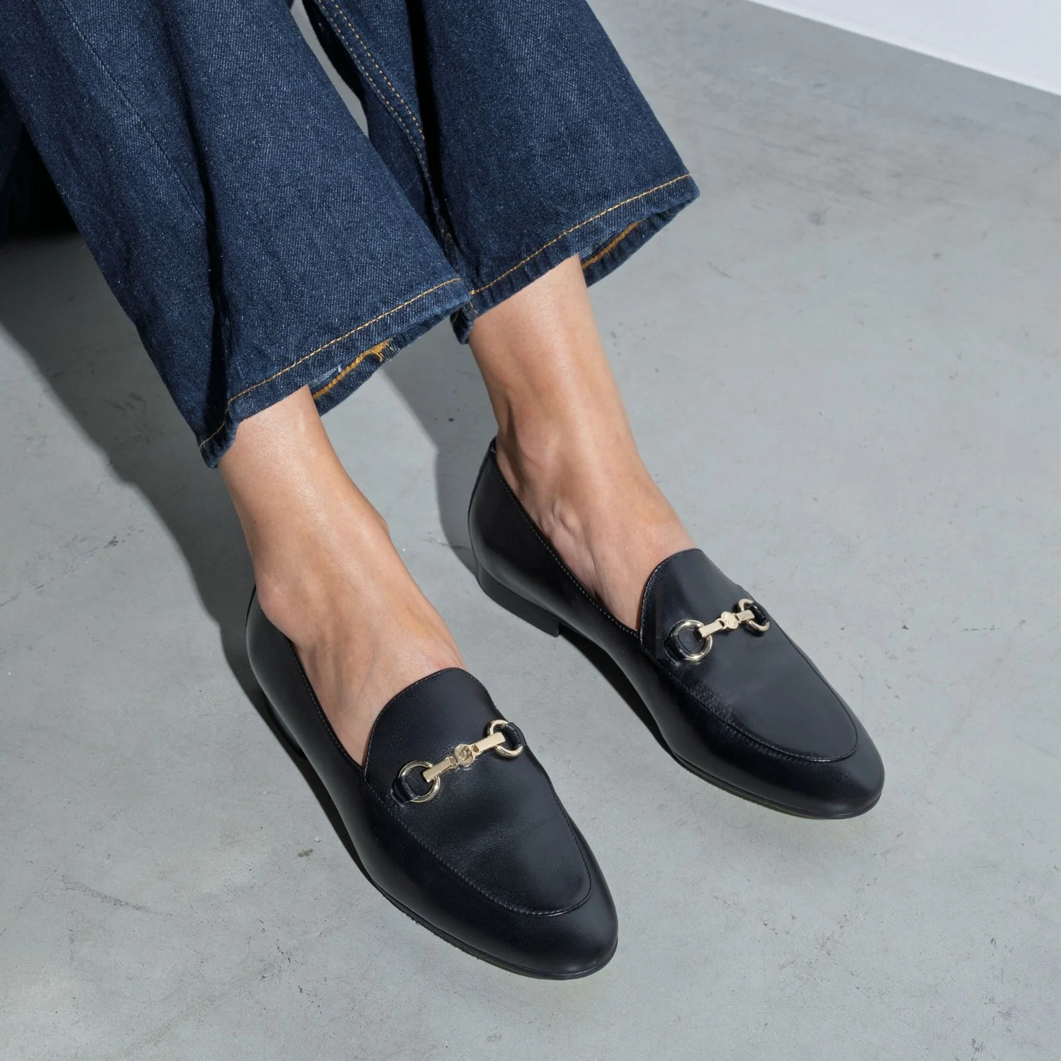 Isabel Bernard Vendôme Fleur Zwarte Leren Loafers Van Kalfsleer IB51000-01-36 - Image 2