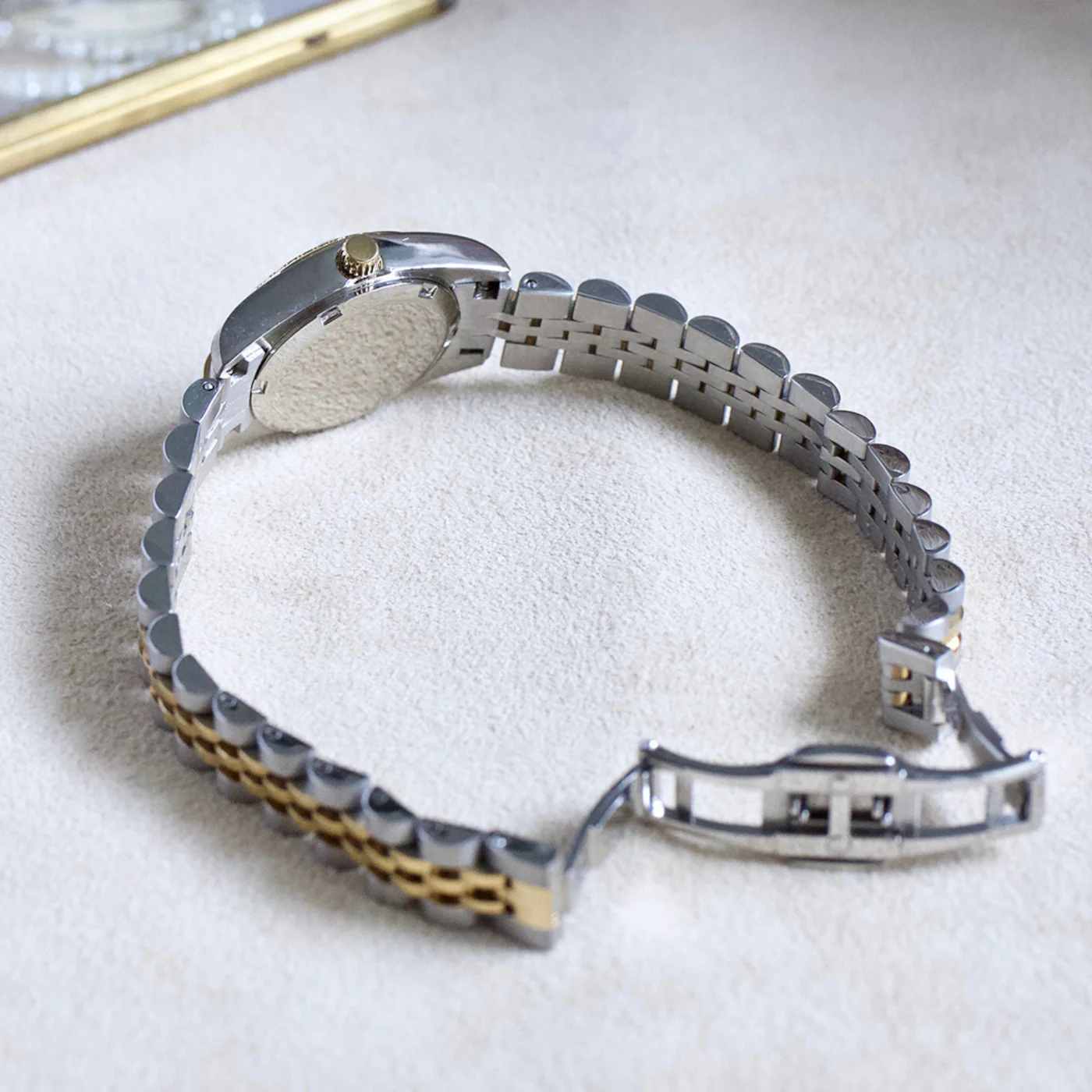 Jacques du Manoir Inspiration Gold Watch NRO.08 - Image 3