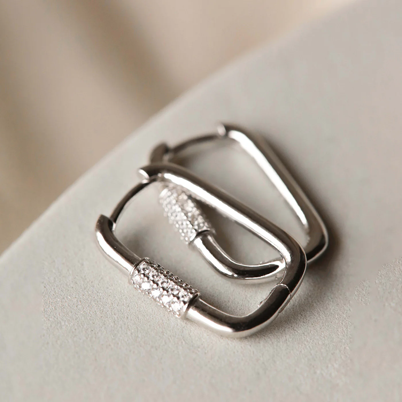 Karma Silver Hoop Earrings H61S - Image 3