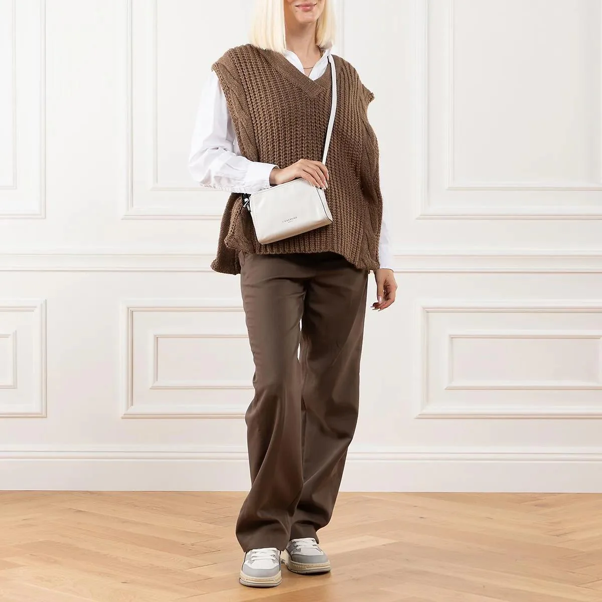 Liebeskind Berlin White Crossbody Bag 2001-A0370623 - Image 2