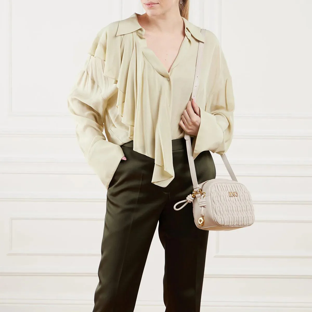 LIU JO Champagnerfarben Crossbody Bag 2001-A0376593 - Image 2