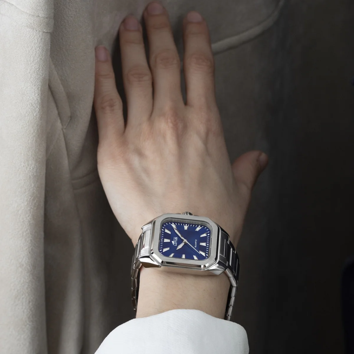 Lotus Silver Watch 18967/5 - Image 2