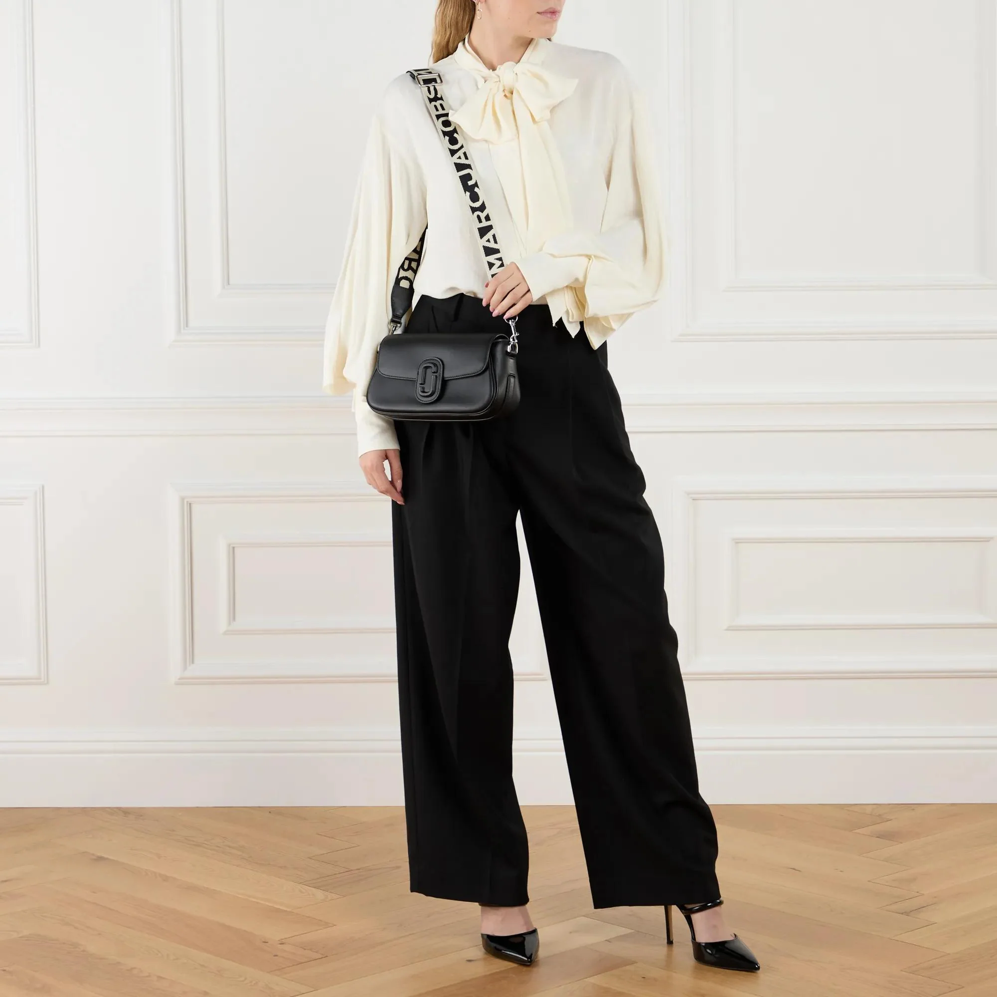 Marc Jacobs The Clover Black Shoulder Bag 2001-A0348873 - Image 2