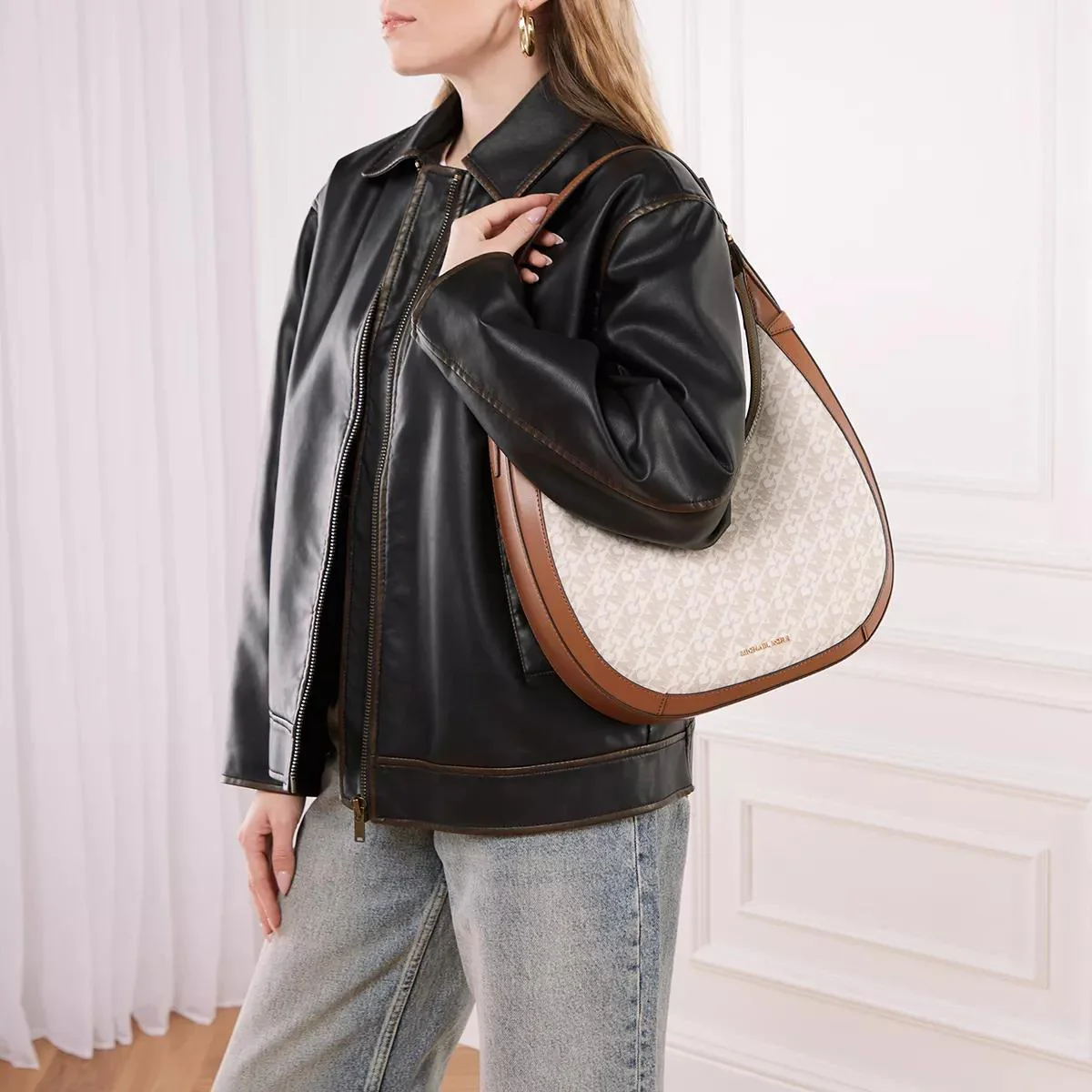 Michael Kors Beige Crossbody Bag 2001-A0333127 - Image 2