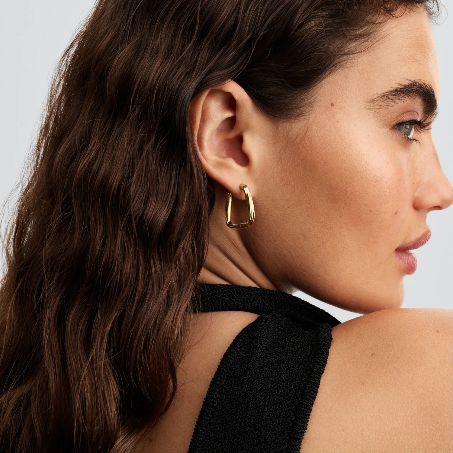 Pandora Essence Gold Plated Twisted Large Triangle Hoops 263876C00 - Image 2
