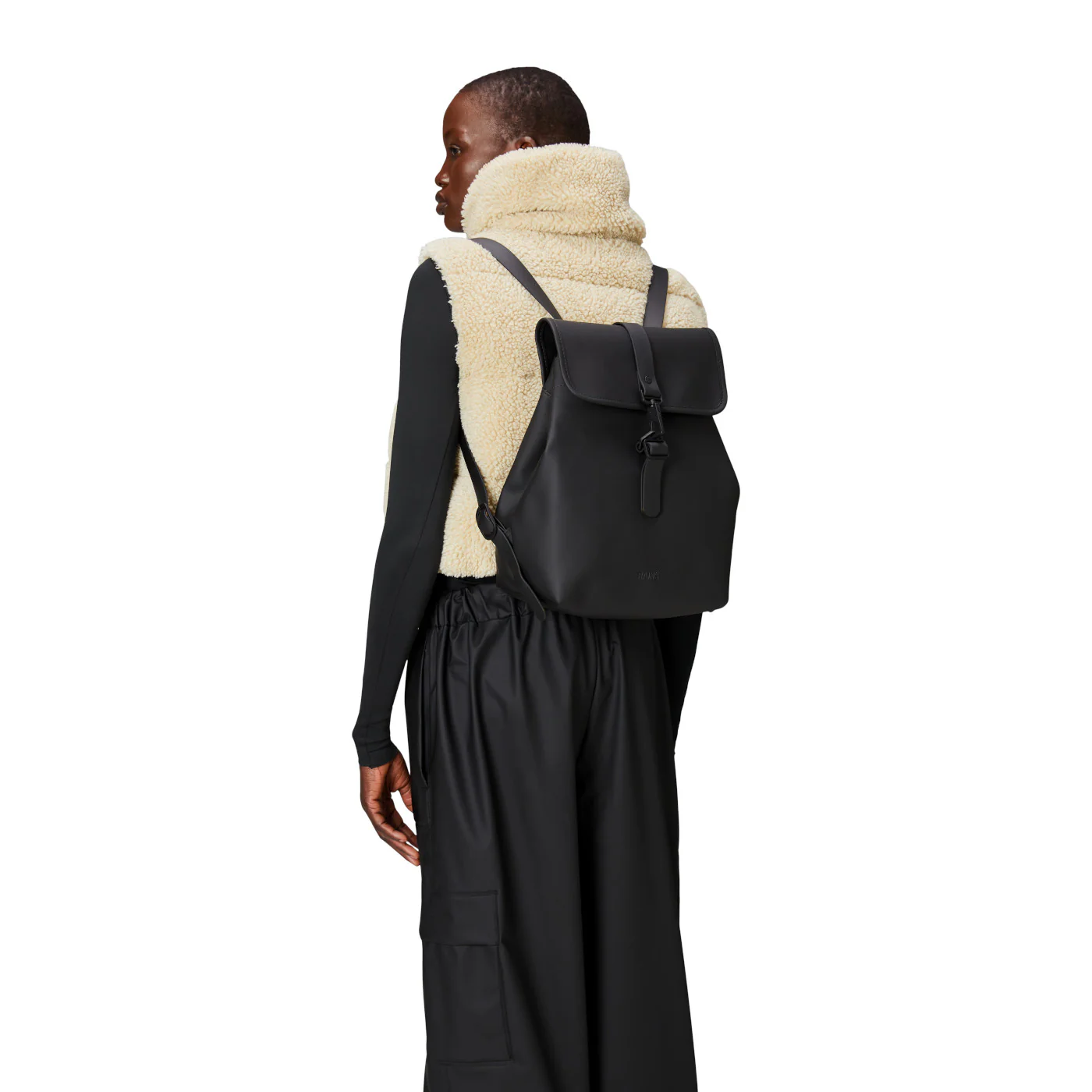 Rains Bucket Black Backpack R13040-01 - Image 2