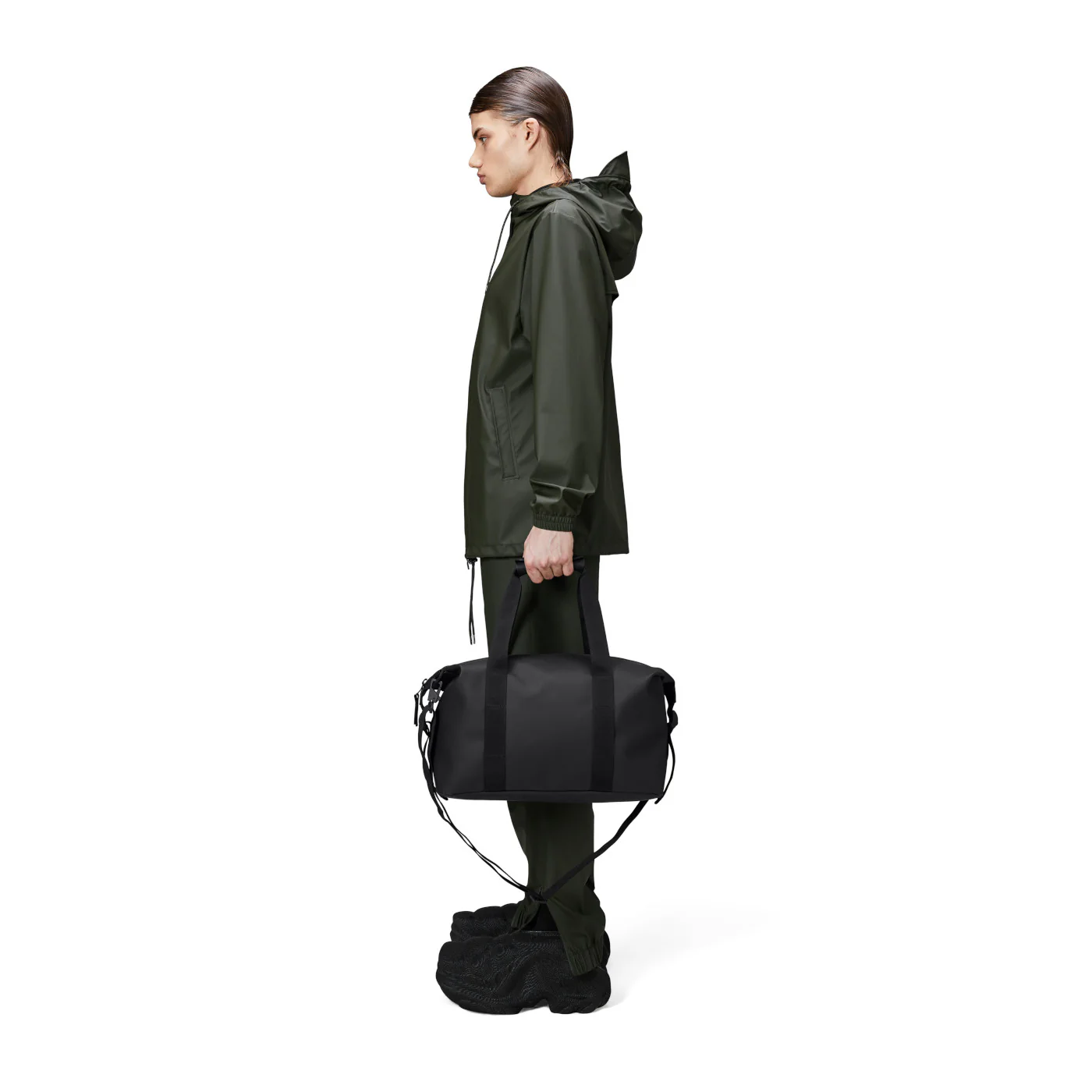 Rains Hilo Black Travel Bag R14220-01 - Image 3