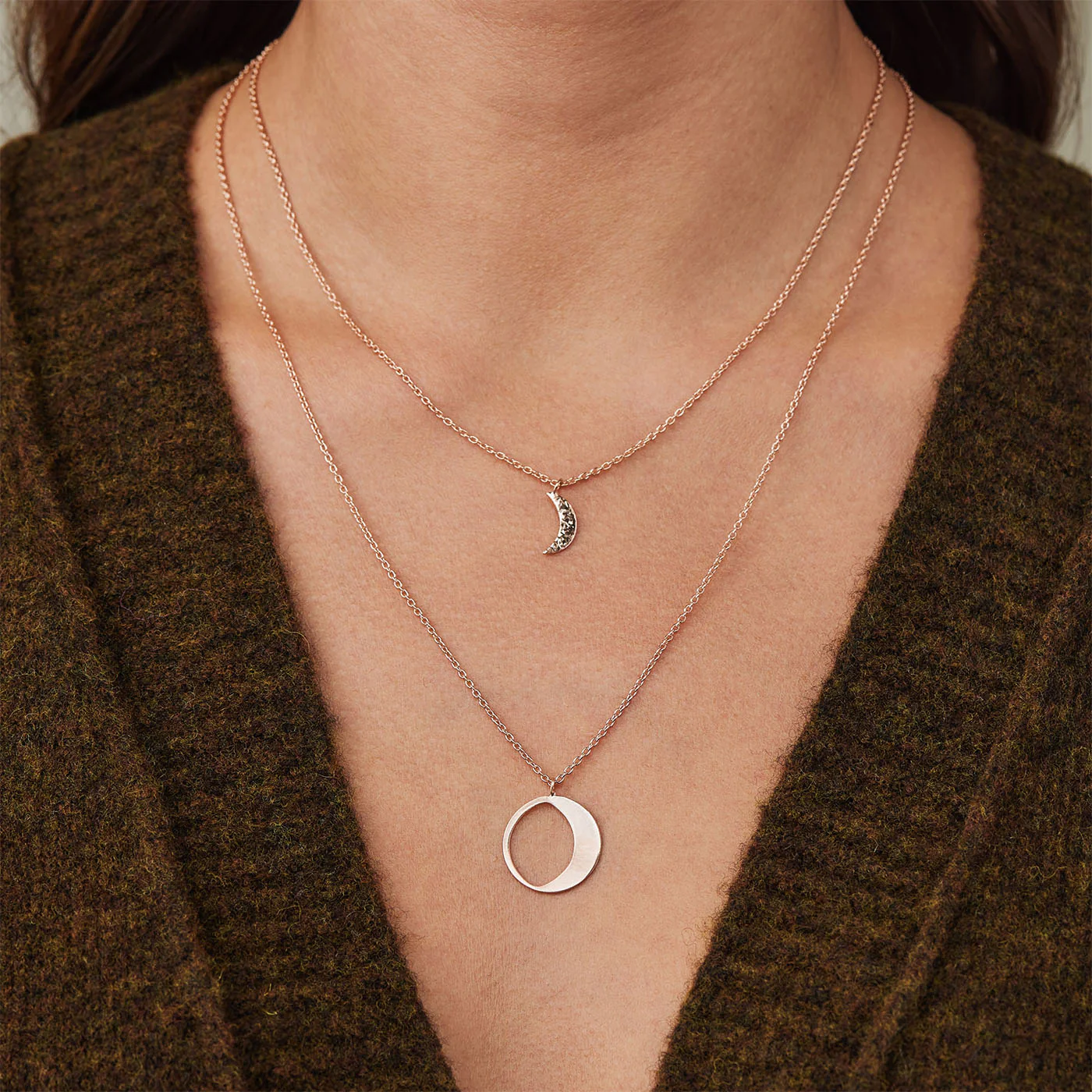 Violet Hamden Luminous Luna Rosegold Necklace VH10105 (Adjustable between 40-50 cm) - Image 3