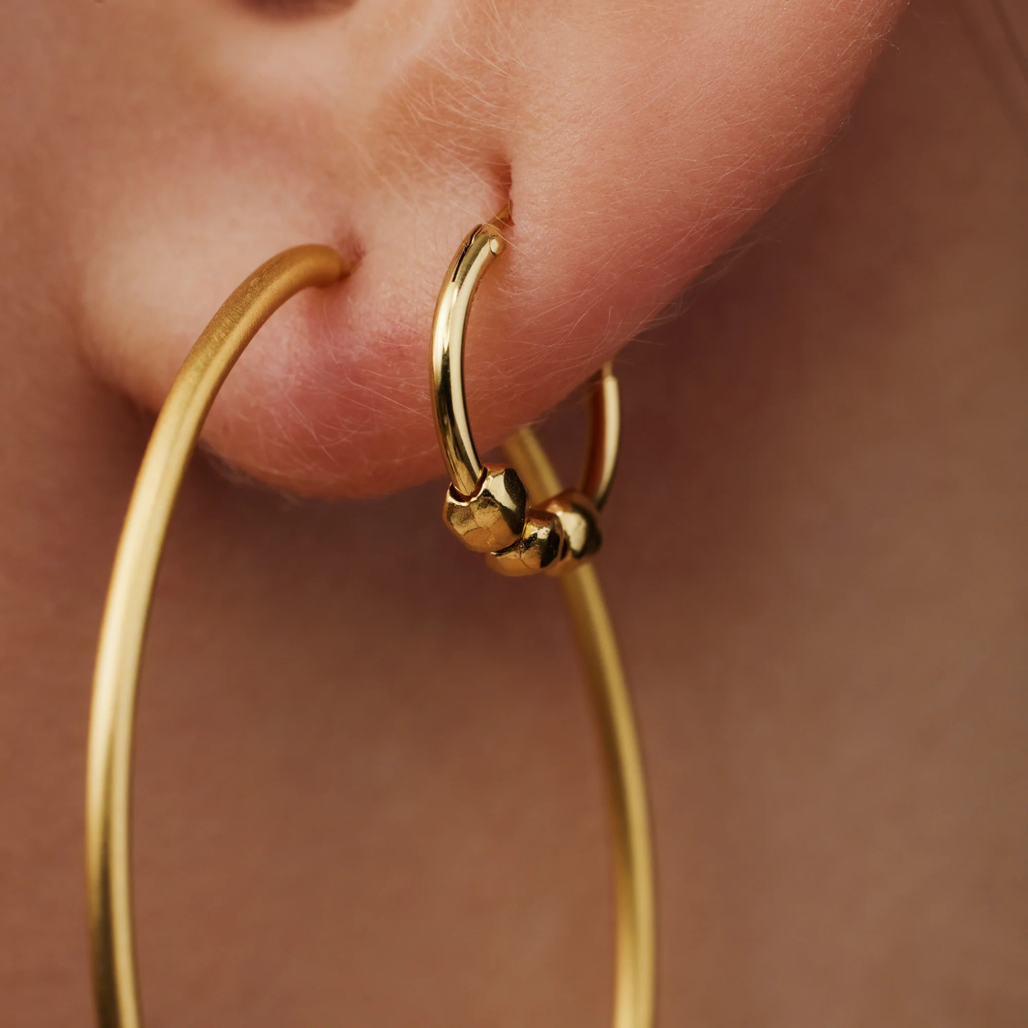 Violet Hamden Sisterhood Feminine 925 sterling Silver Gold-coloured Hoop Earrings VH360023 - Image 3